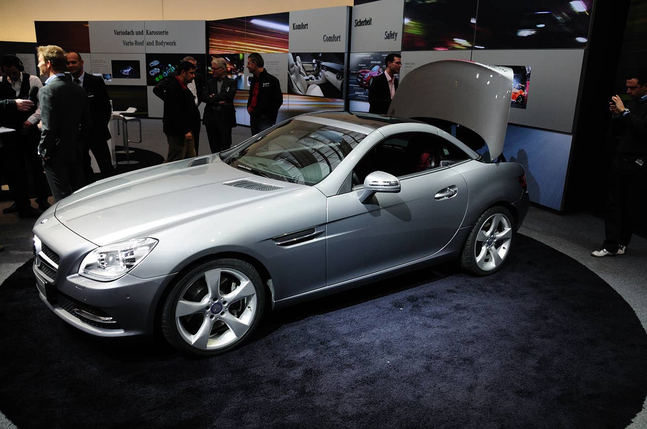2012 Mercedes-Benz SLK Roadster side view