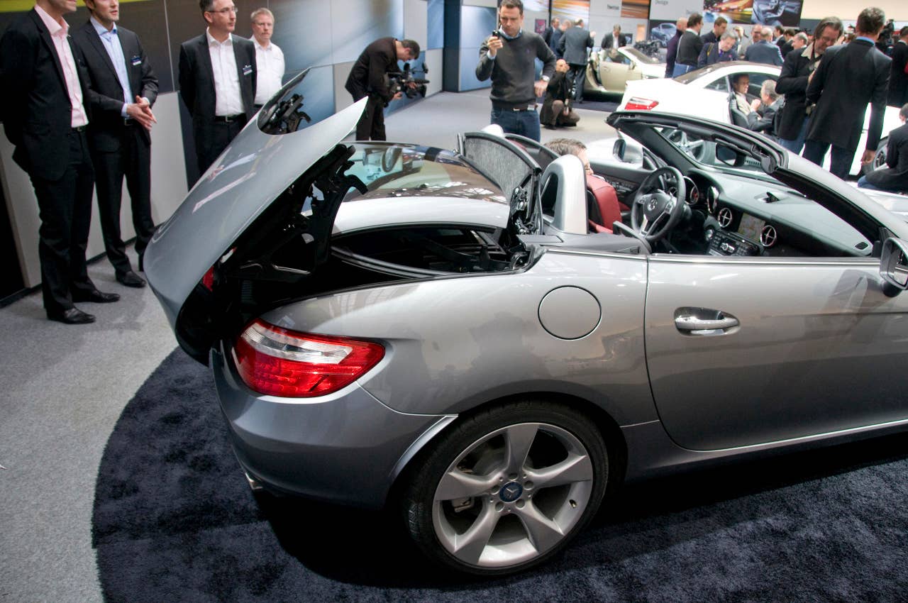 2012 Mercedes-Benz SLK Roadster top operation