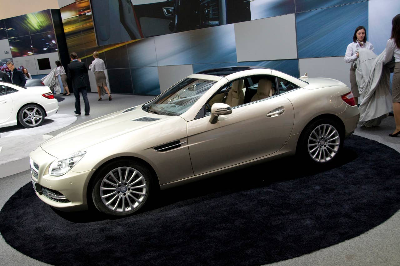 2012 Mercedes-Benz SLK Roadster - European Preview side view