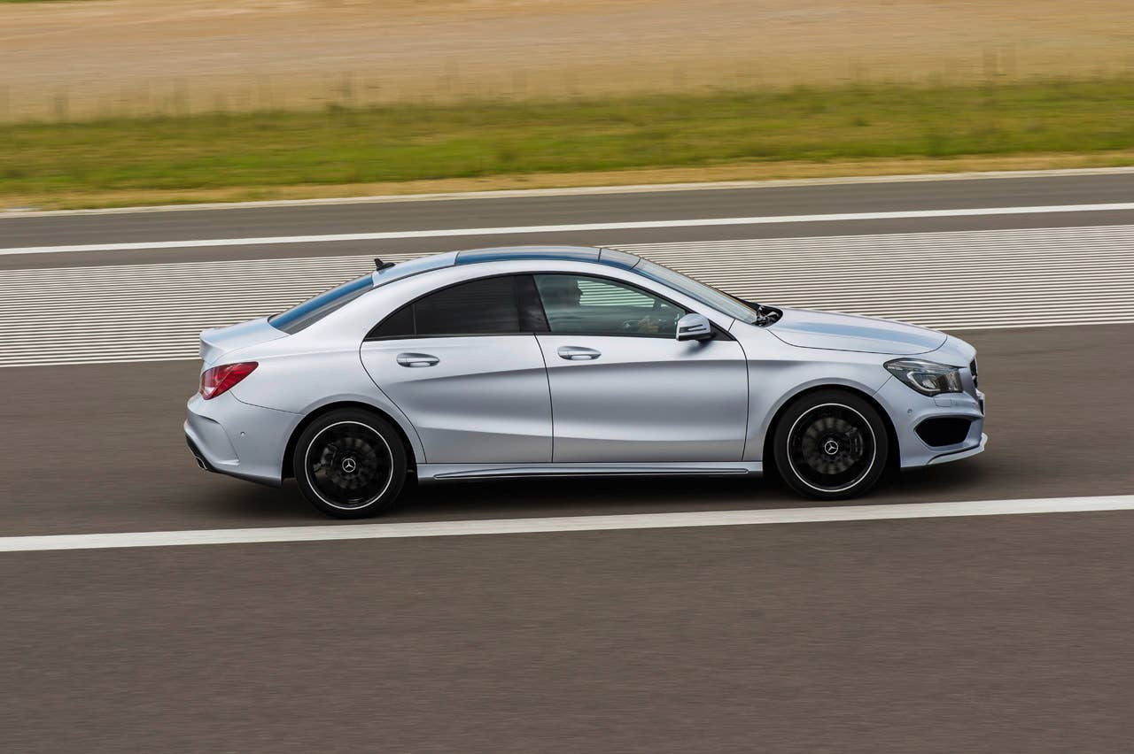 Mercedes-Benz CLA 250 Edition 1, (C117), 2012, Lack:Polarsilber MAGNO, Ausstattung: Leder Microfaser Dynamica schwarz NEON ART