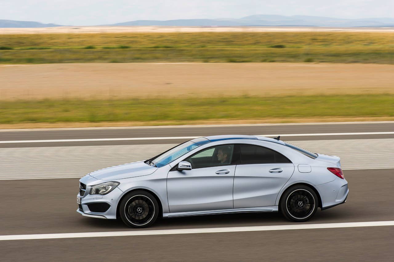 Mercedes-Benz CLA 250 Edition 1, (C117), 2012, Lack:Polarsilber MAGNO, Ausstattung: Leder Microfaser Dynamica schwarz NEON ART