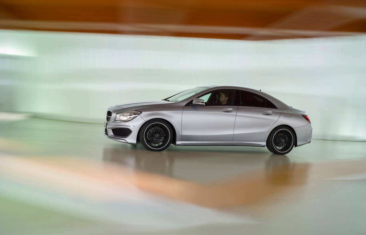 Mercedes-Benz CLA 250 Edition 1, (C117), 2012, Lack:Polarsilber MAGNO, Ausstattung: Leder Microfaser Dynamica schwarz NEON ART