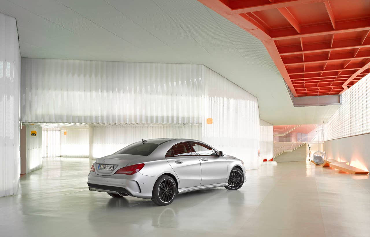 Mercedes-Benz CLA 250 Edition 1, (C117), 2012, Lack:Polarsilber MAGNO, Ausstattung: Leder Microfaser Dynamica schwarz NEON ART