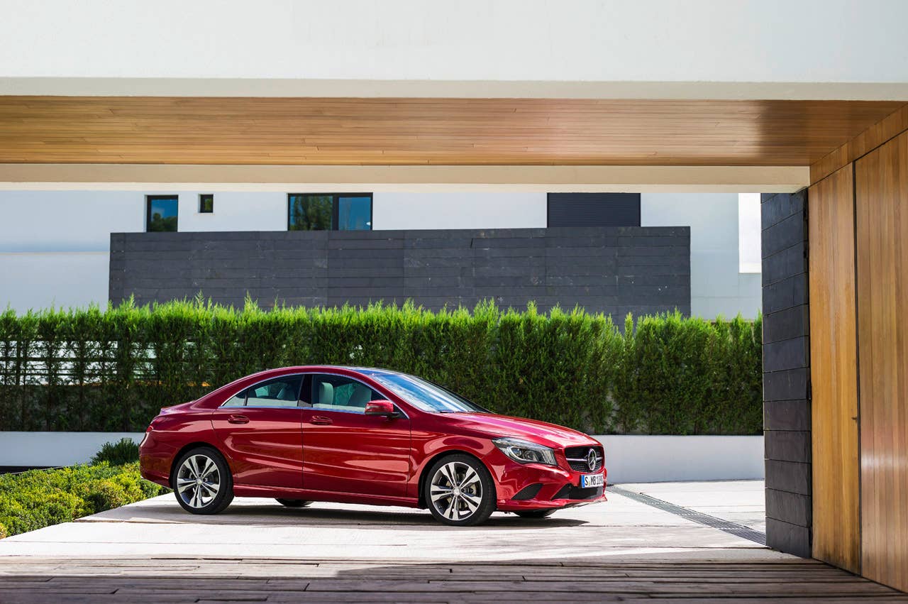 Mercedes-Benz CLA 220 CDI, (C117), 2012, Lack: Patagonienrot metallic BRIGHT, Ausstattung: Leder Saharabeige