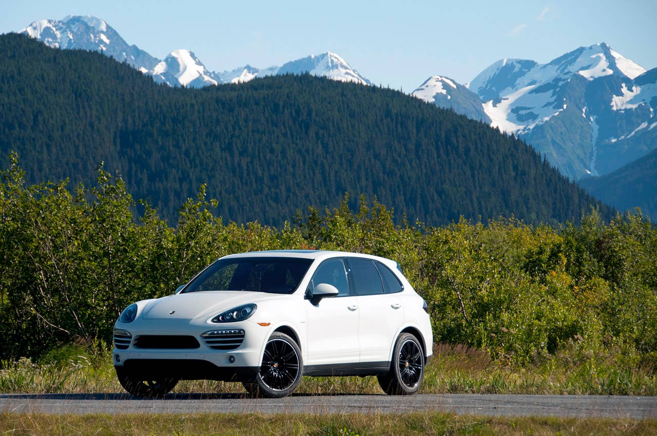 2013 Porsche Cayenne Diesel Article:2013 Porsche Cayenne Diesel First Drive Copyright 2012 Michael Harley / AOL