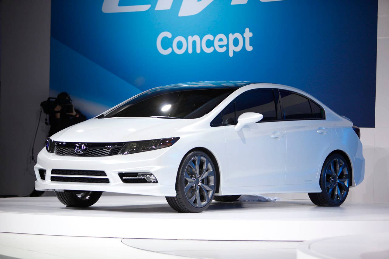 2012 Honda Civic Concept front 3/4