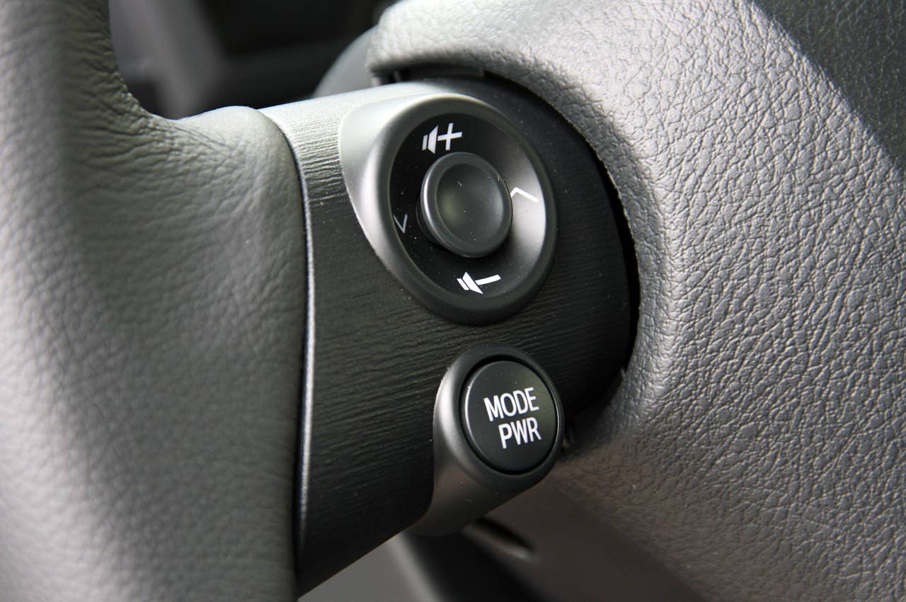 2012 Scion iQ steering wheel controls
