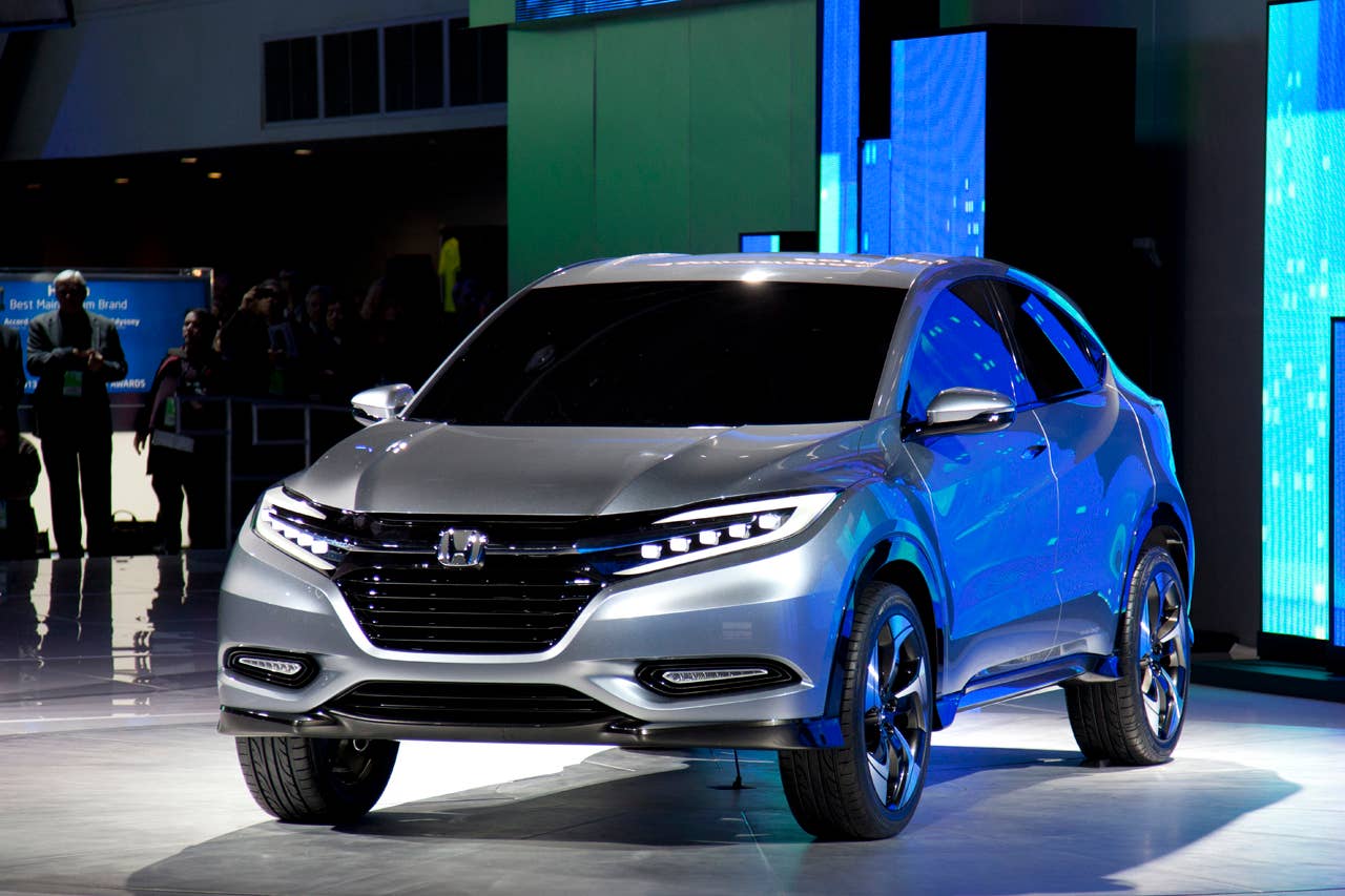 Honda Urban SUV Concept front 3/4