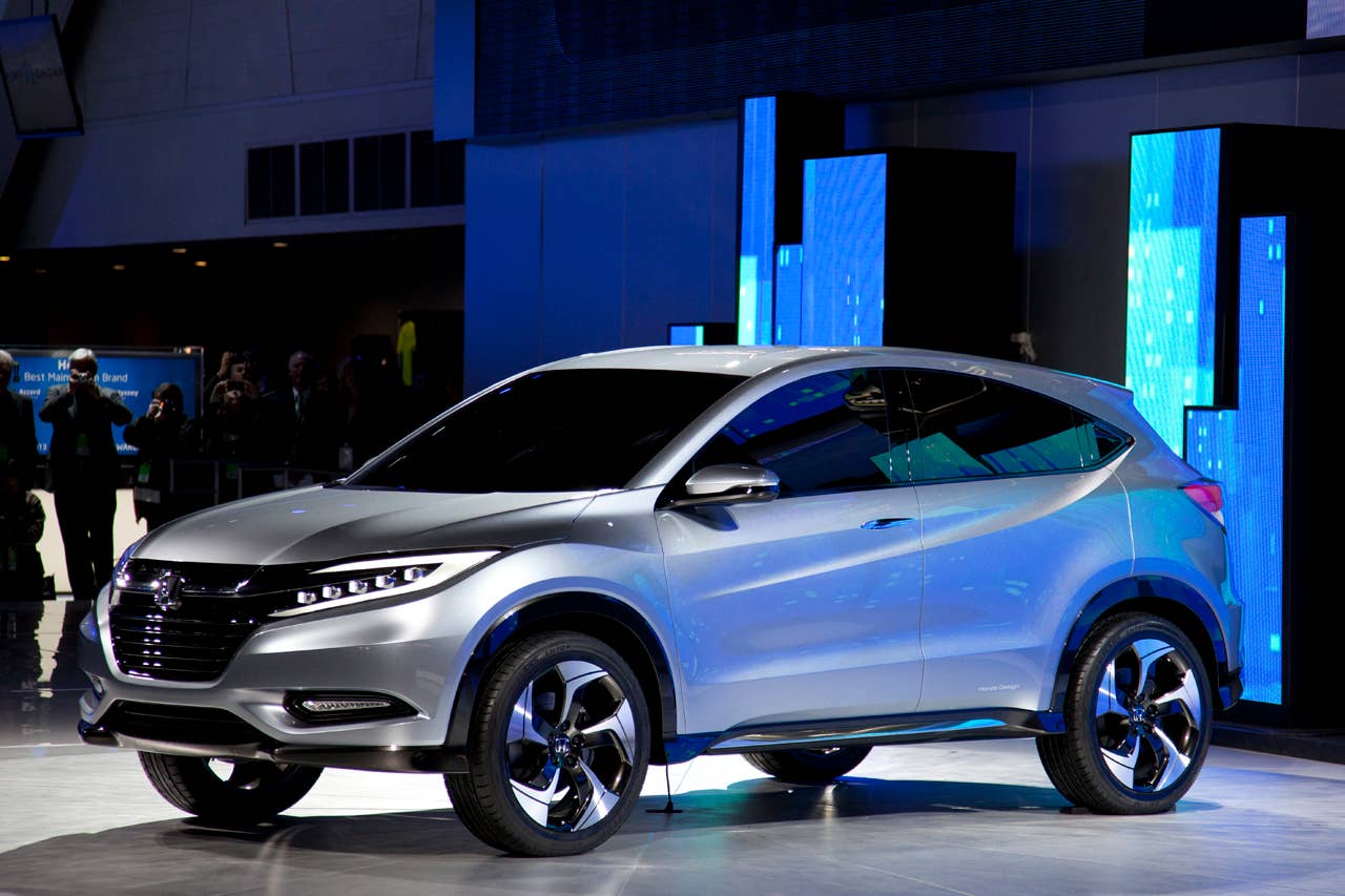 Honda Urban SUV Concept front 3/4