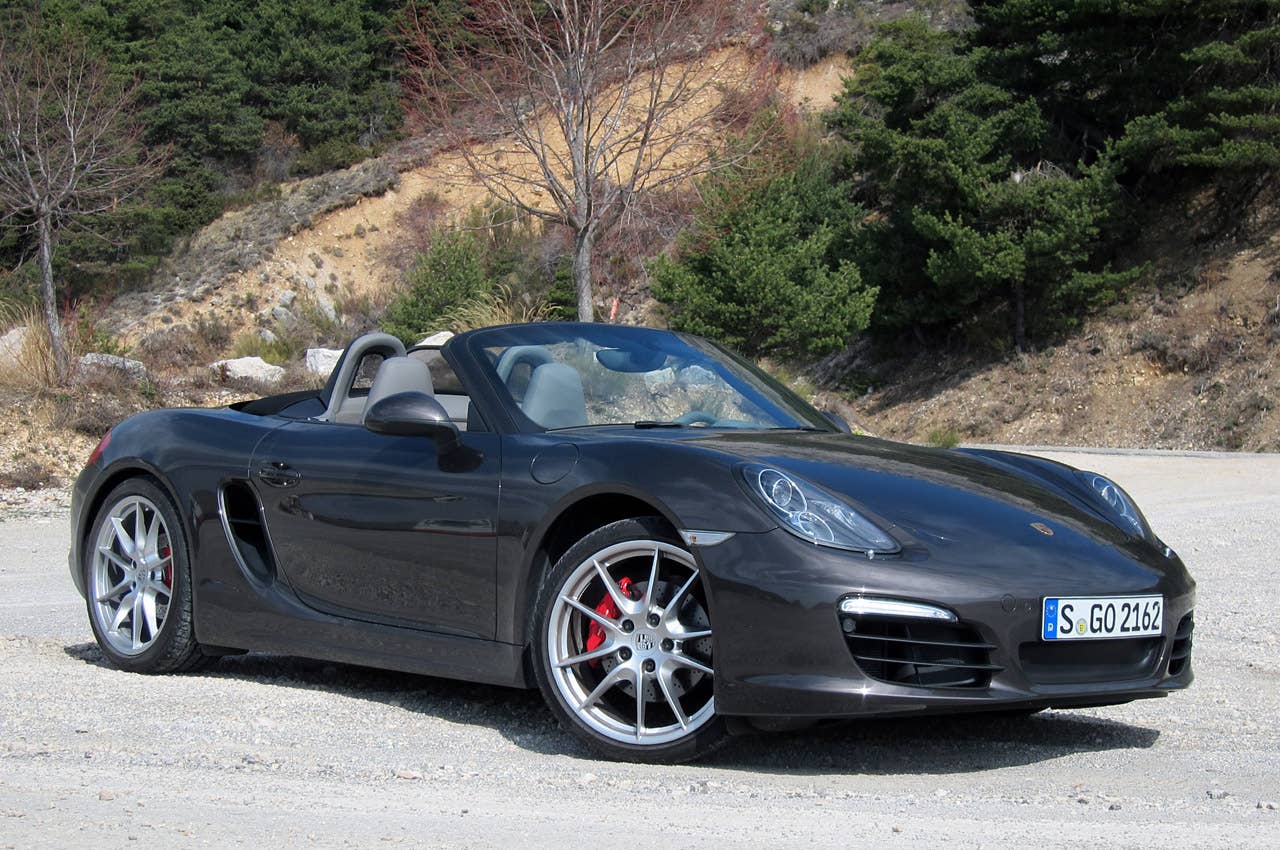 2013 Porsche Boxster S front 3/4 view