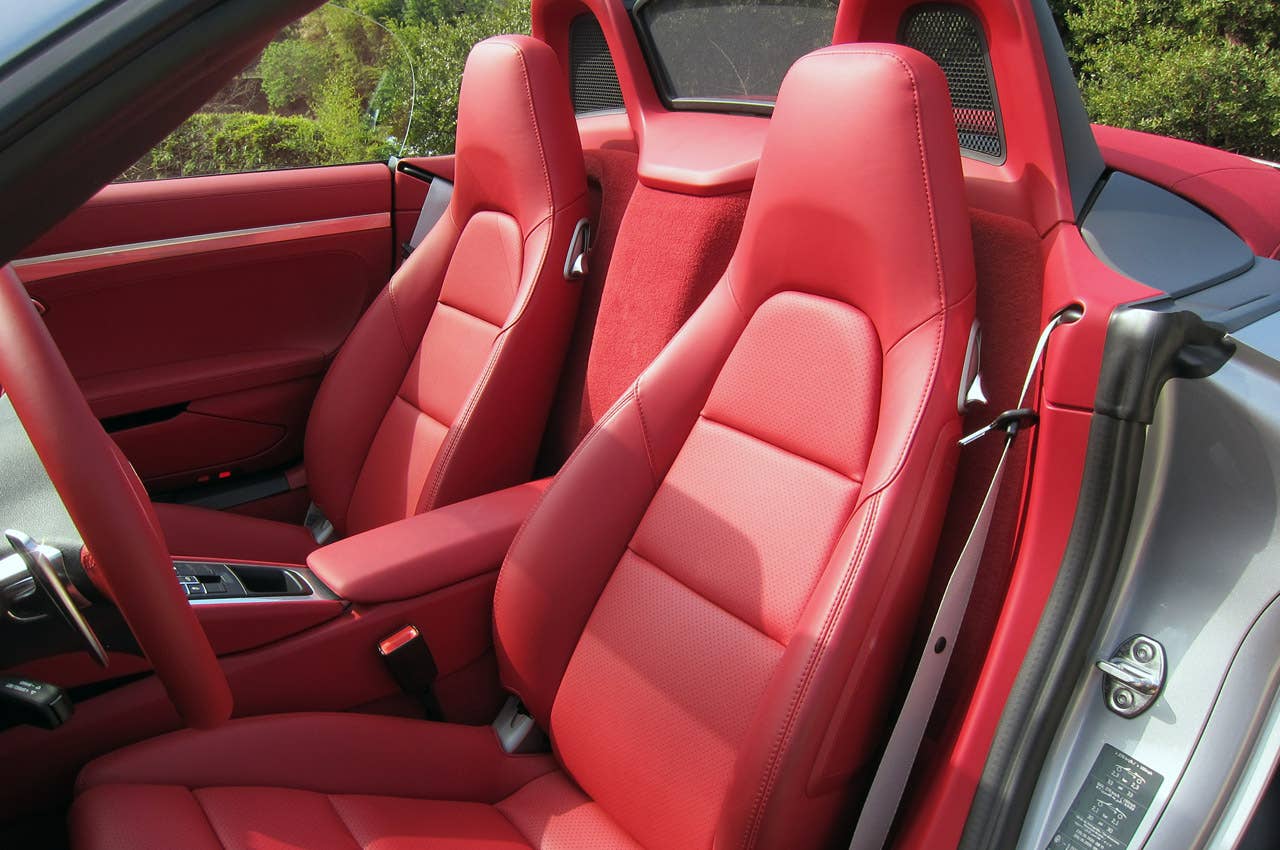2013 Porsche Boxster S seats