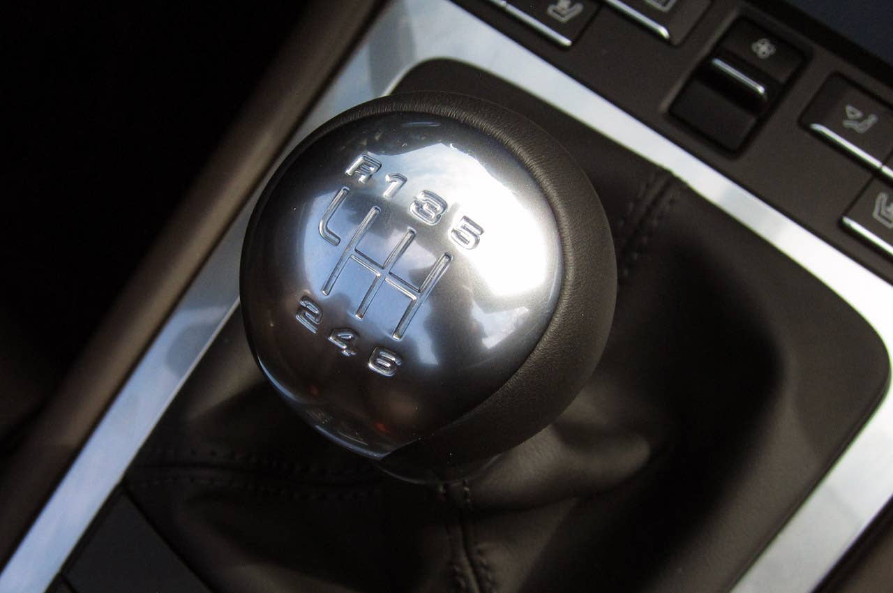 2013 Porsche Boxster S shifter