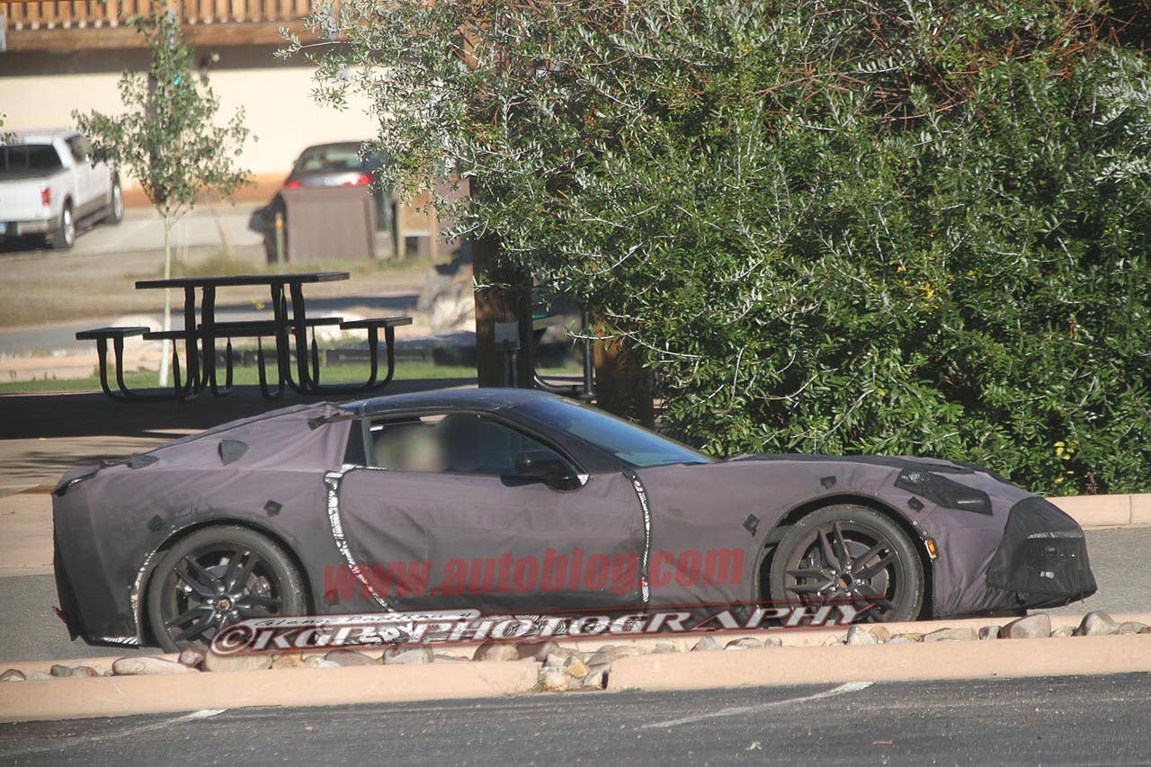 2014 Chevrolet Corvette C7 spy shots side