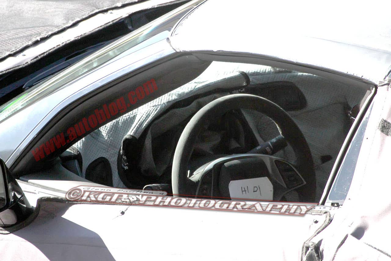 2014 Chevrolet Corvette C7 spy shots steering wheel