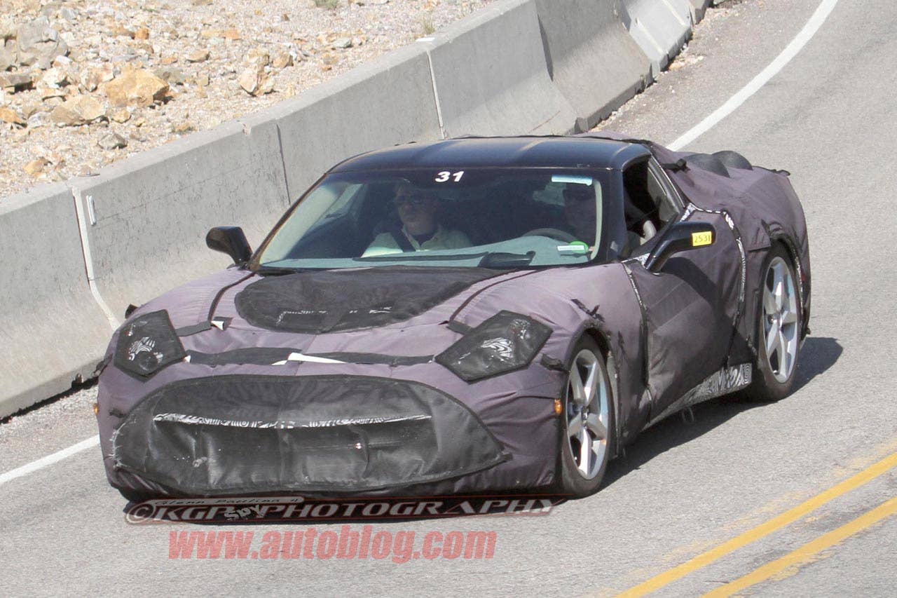 2014 Chevrolet Corvette C7 spy shots front 3/4