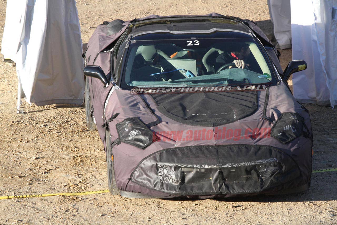 2014 Chevrolet Corvette C7 spy shots front