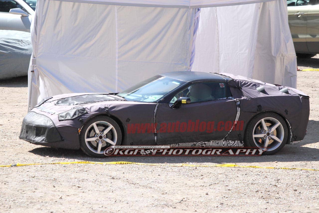 2014 Chevrolet Corvette C7 spy shots side