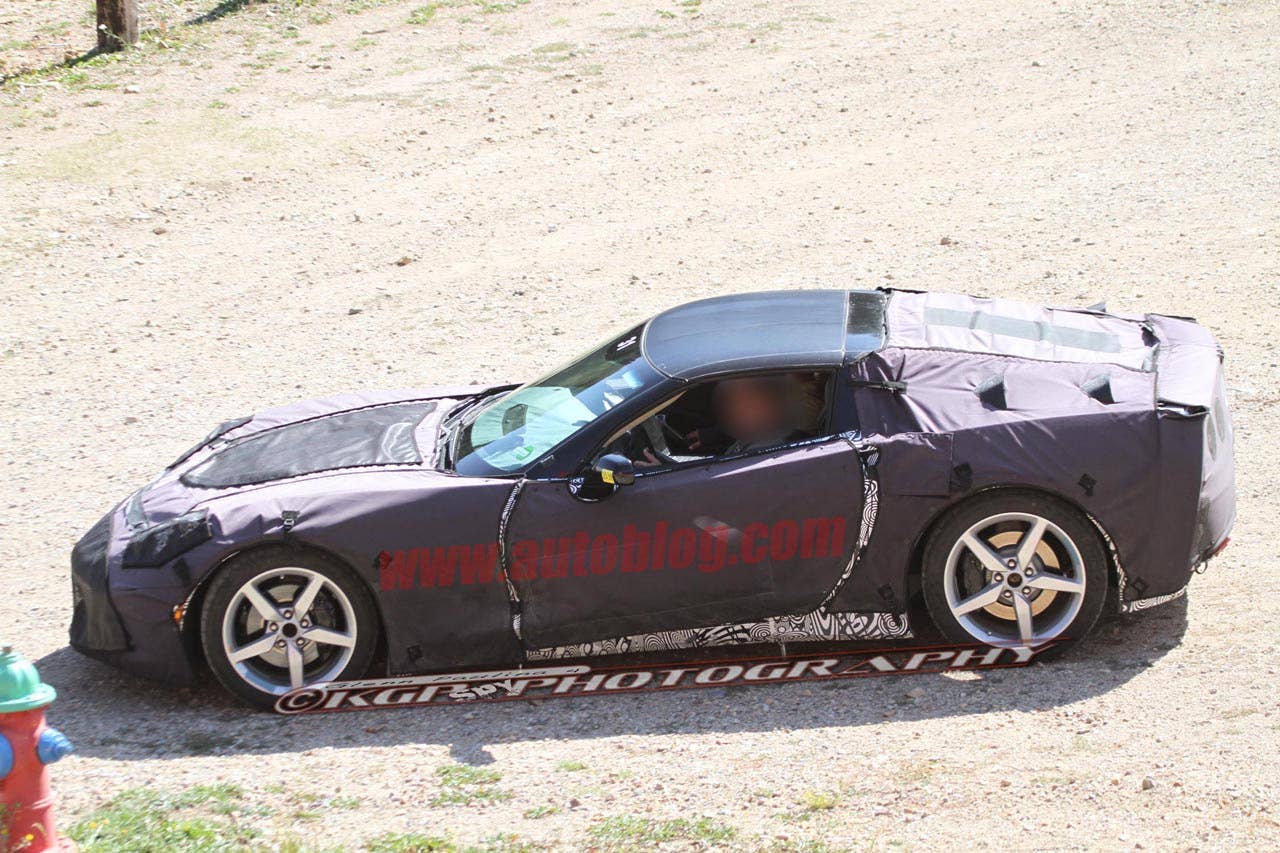 2014 Chevrolet Corvette C7 spy shots side