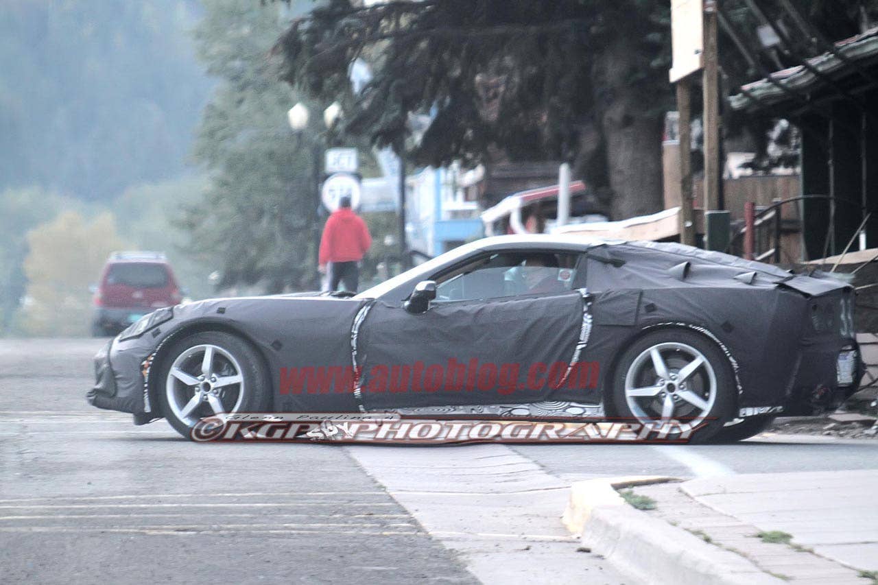 2014 Chevrolet Corvette C7 spy shots side