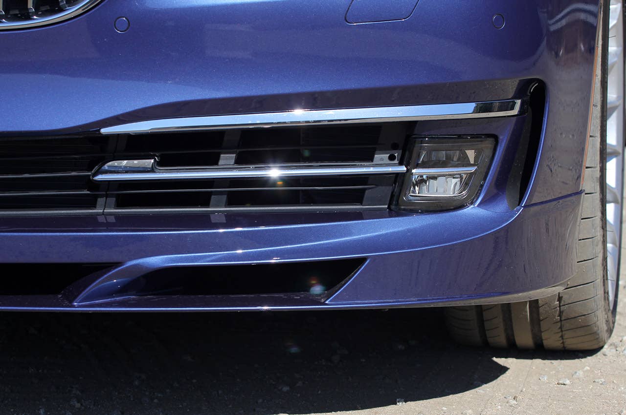 2013 BMW Alpina B7 fog light