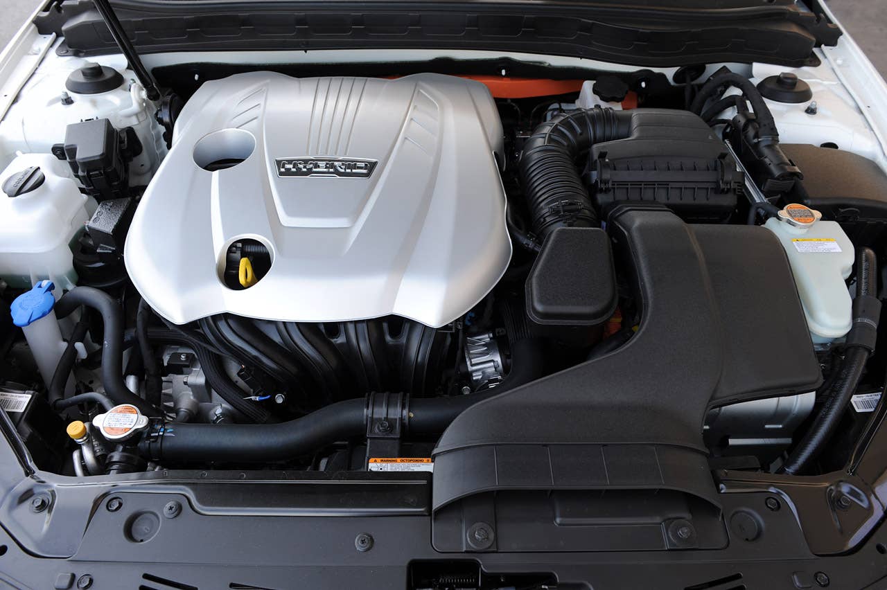2011 Kia Optima Hybrid engine