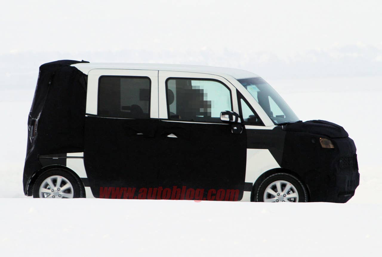 Spy Shots: Mystery Kia Hatchback