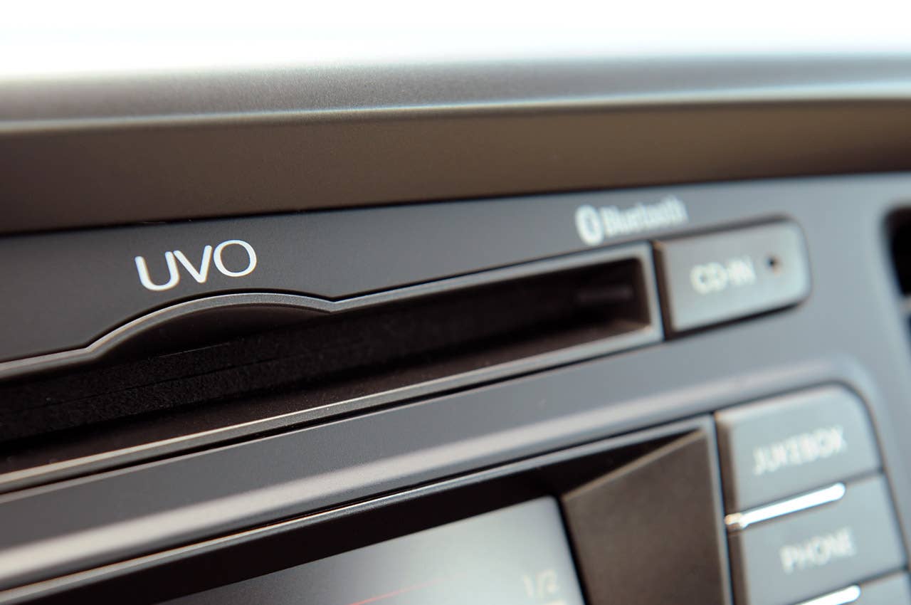 2011 Kia Optima Hybrid UVO system