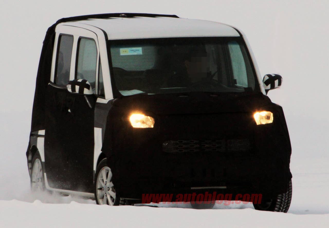 Spy Shots: Mystery Kia Hatchback