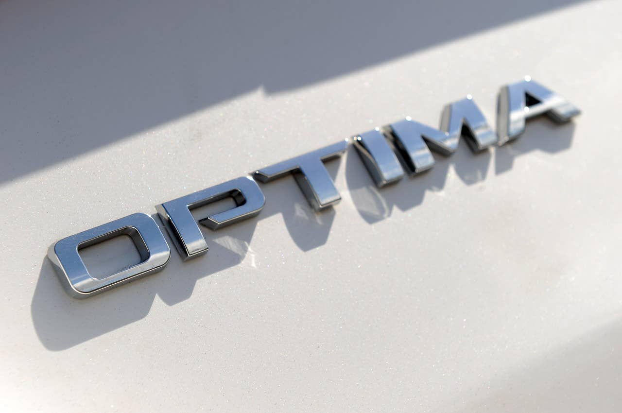 2011 Kia Optima Hybrid badge