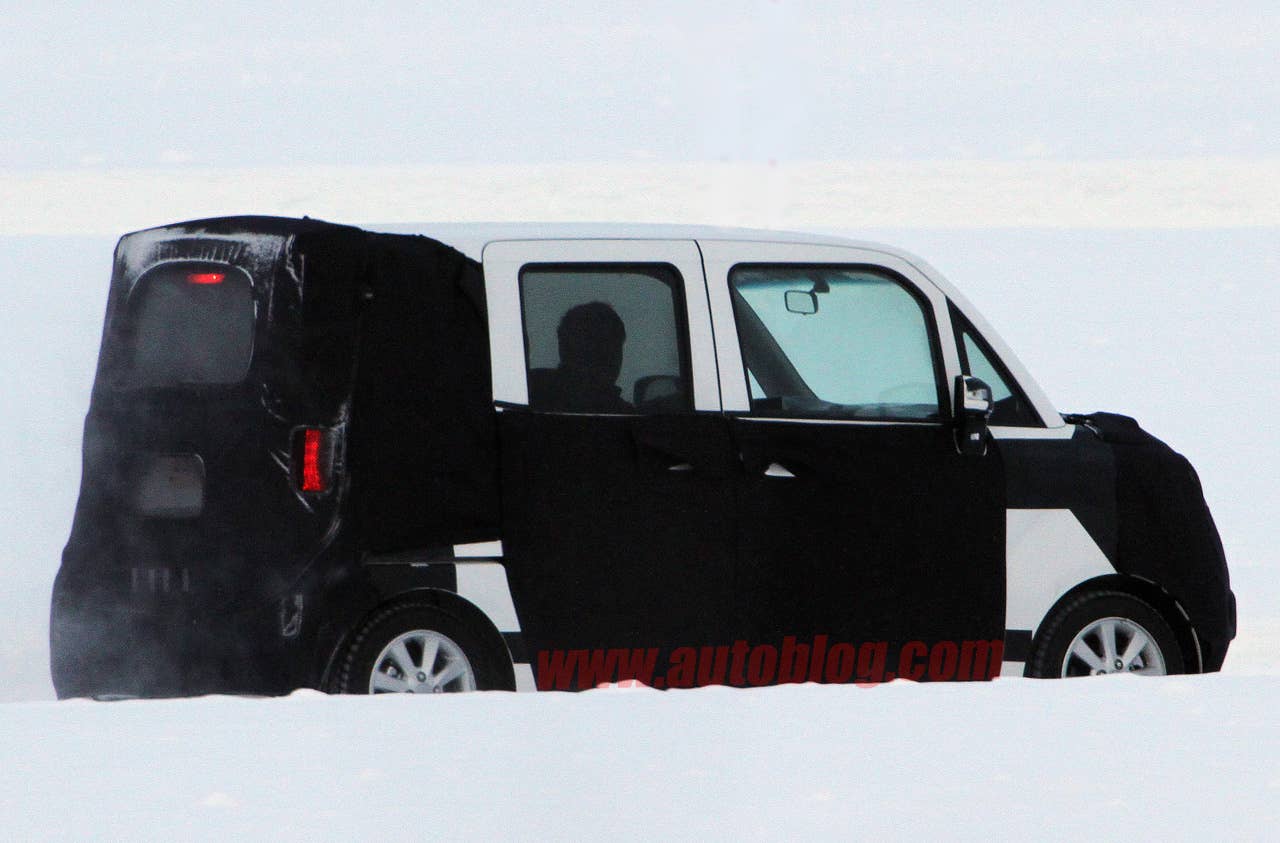 Spy Shots: Mystery Kia Hatchback