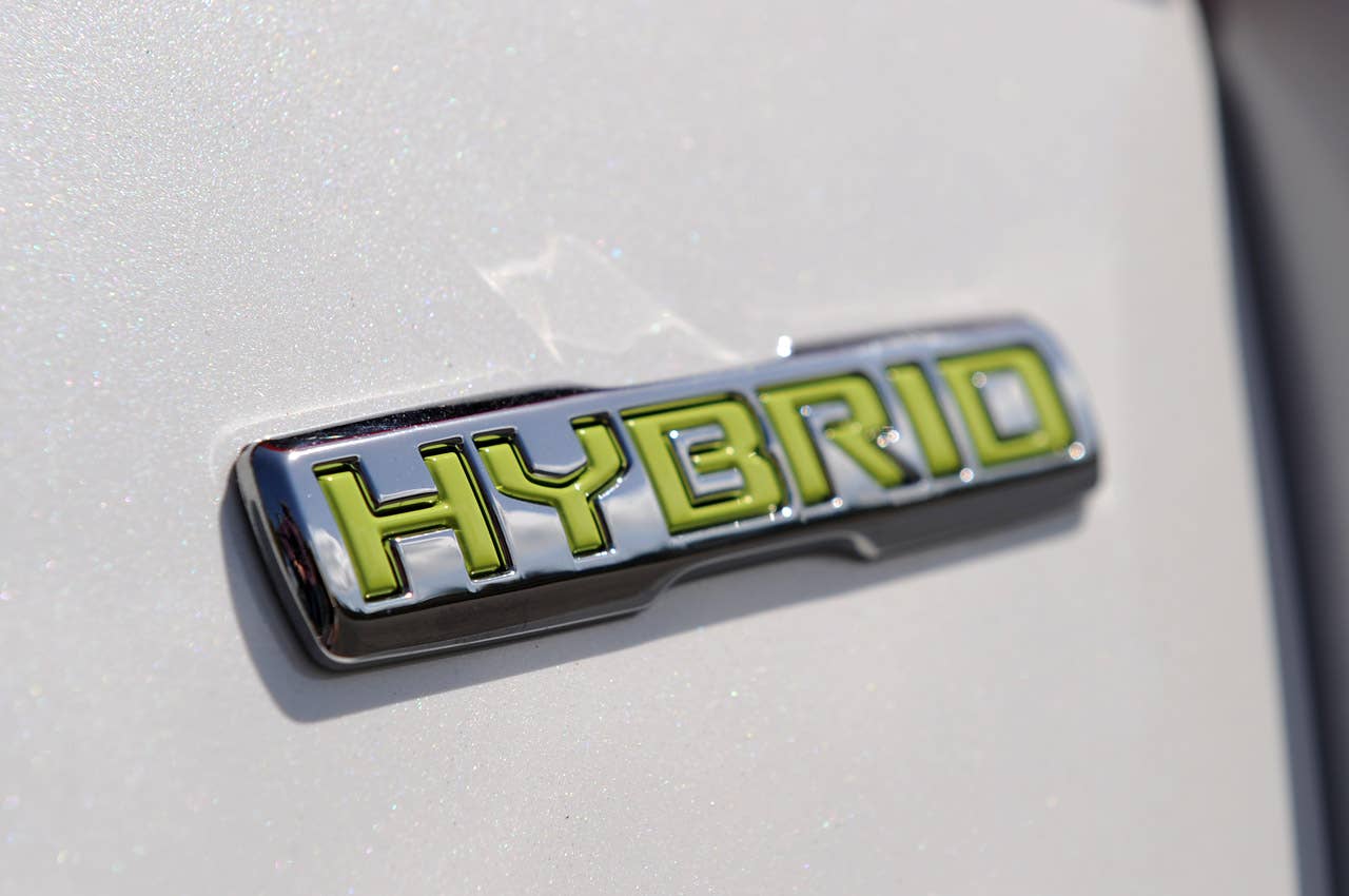 2011 Kia Optima Hybrid badge