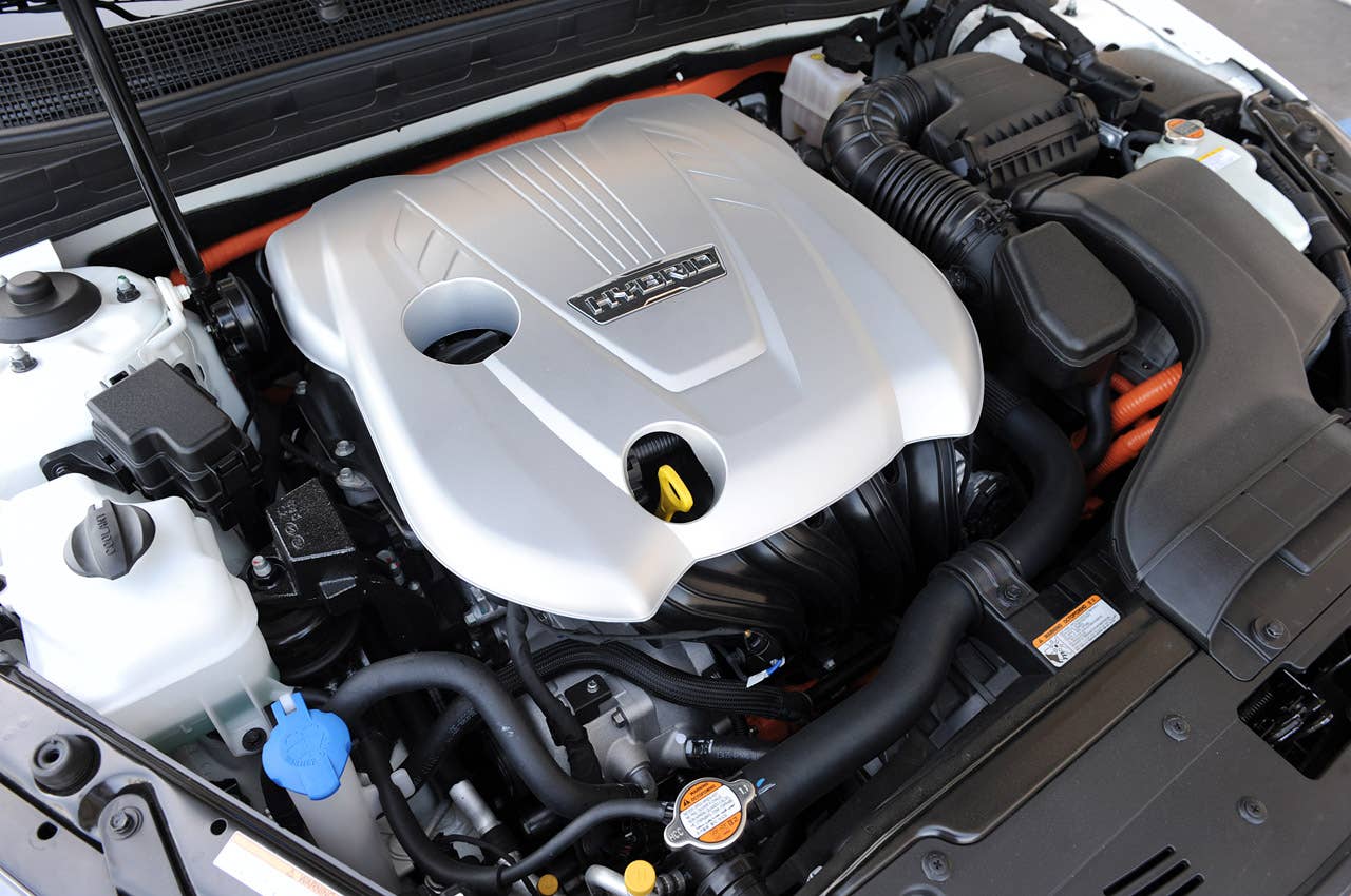 2011 Kia Optima Hybrid engine