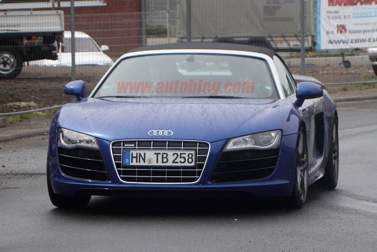 Spy Shots: Audi R8 GT Spyder