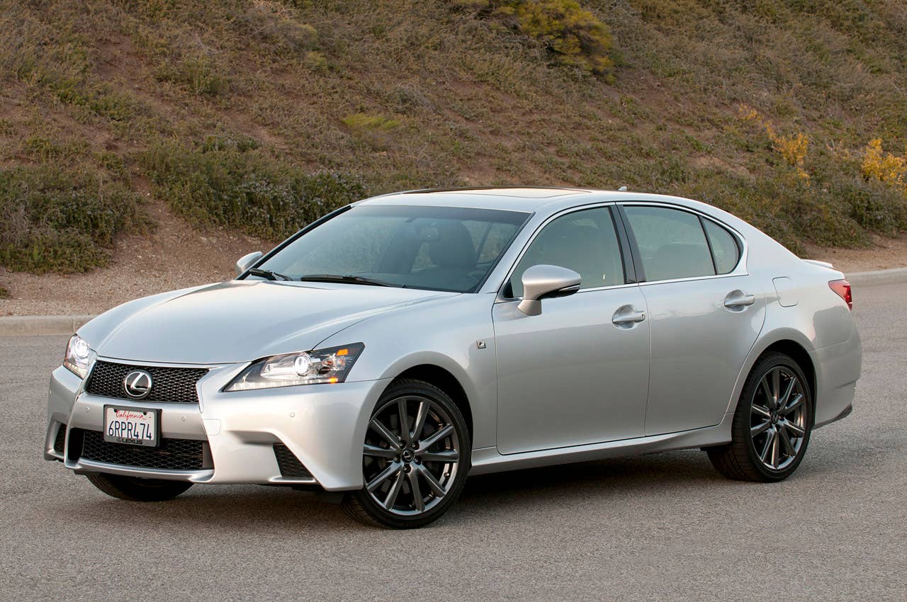 2013 Lexus GS 350 F Sport front 3/4 view