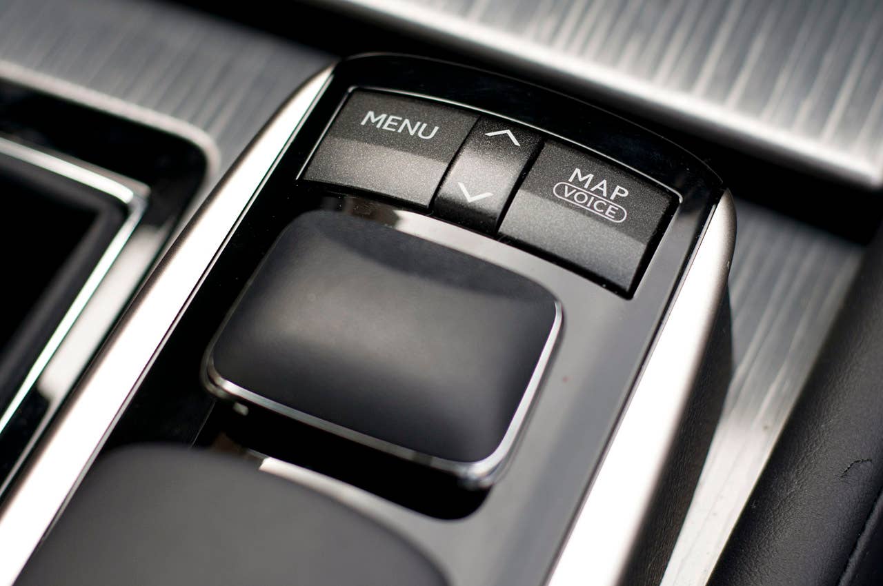 2013 Lexus GS 350 F Sport infotainment system controls