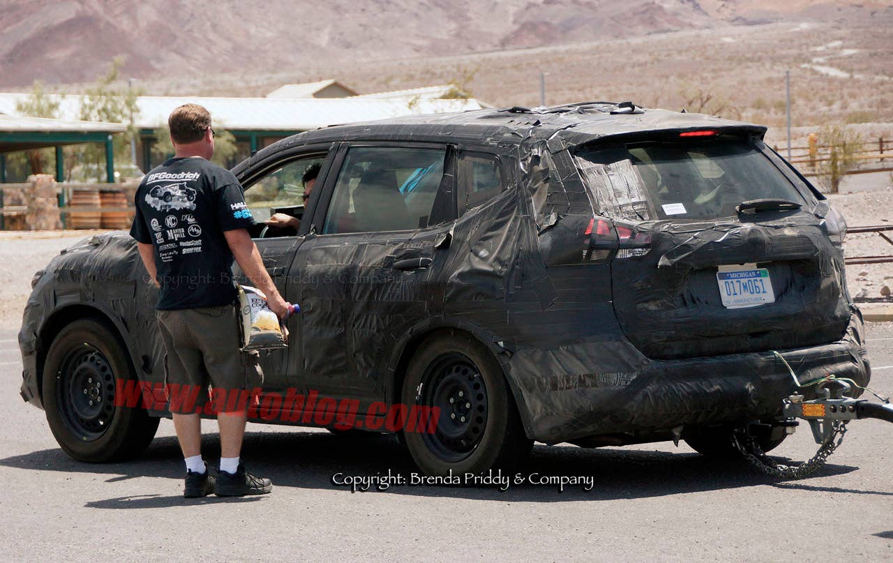 Spy-Shots of Cars - This image has been optimized for a calibrated screen with a Gamma of 2.2 and a colour temperature of 6500K
