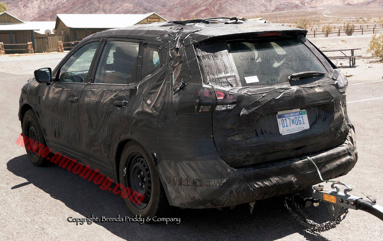 Spy-Shots of Cars - This image has been optimized for a calibrated screen with a Gamma of 2.2 and a colour temperature of 6500K