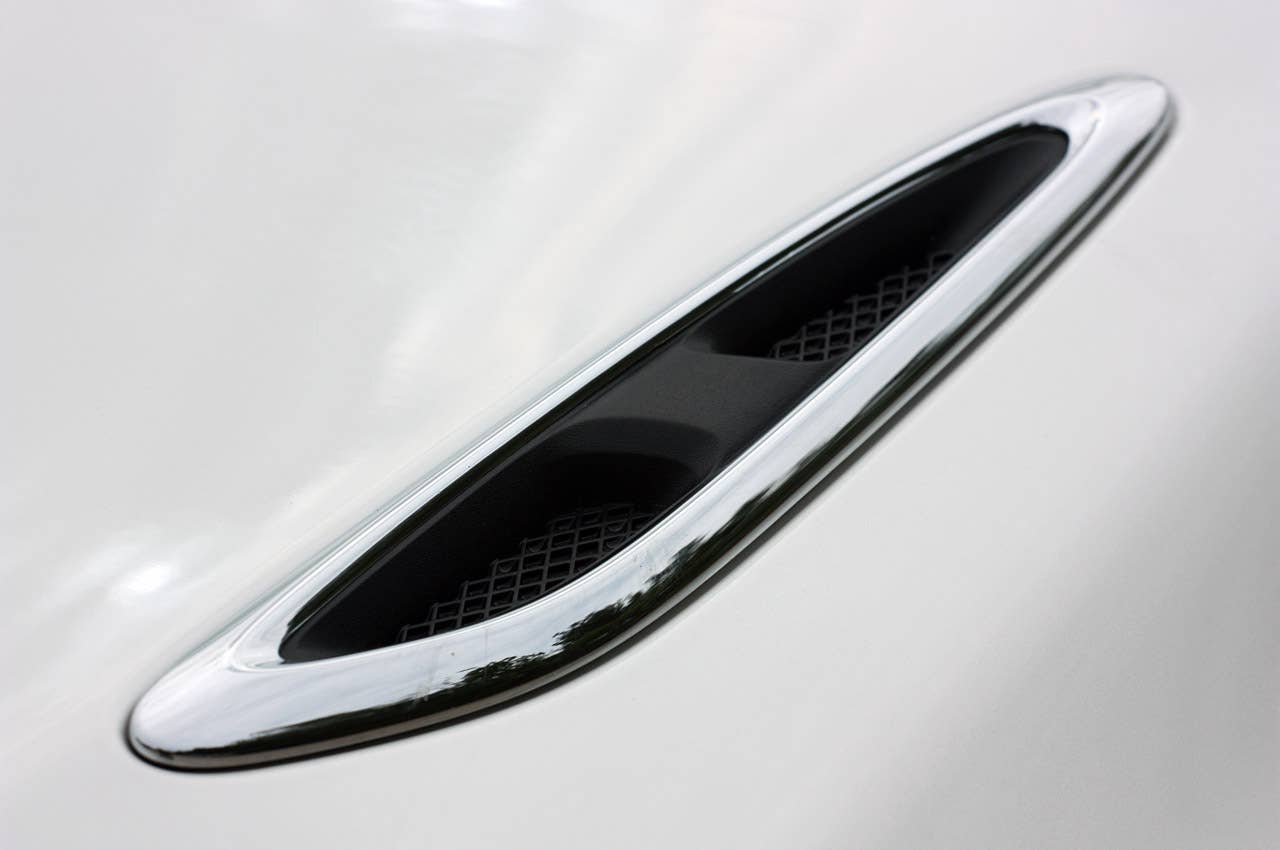 2012 Buick Regal GS hood vent