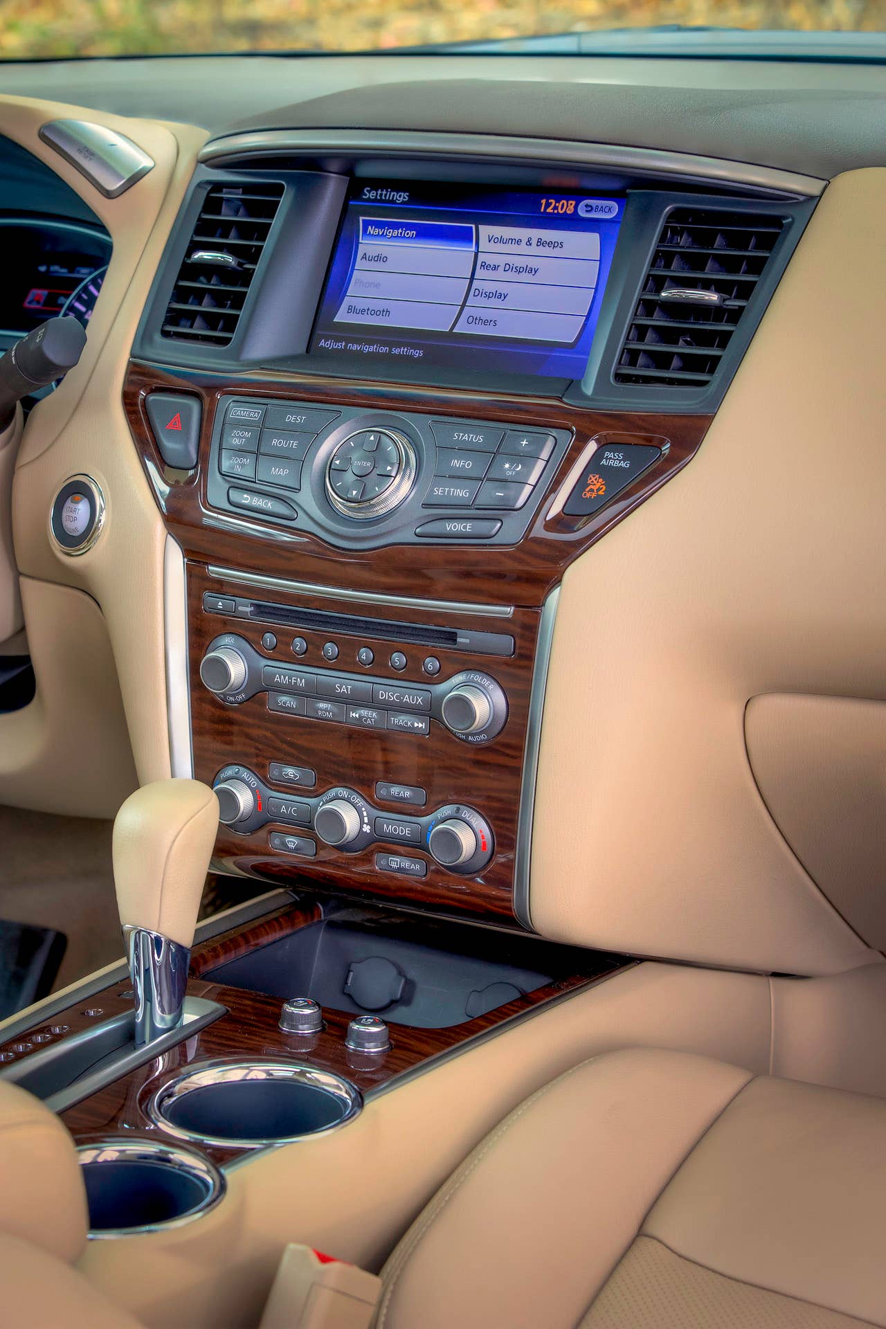 The 2013 Pathfinder showcases what is nothing less than Pathfinder re-imagined - a next-gen SUV with an unparalleled balance of capability, premium comfort and advanced, user-friendly technology.