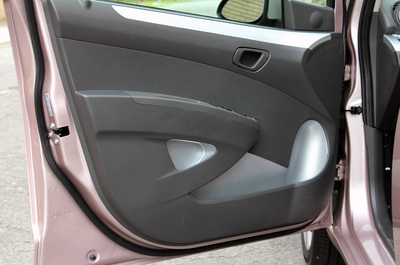 2013 Chevrolet Spark door