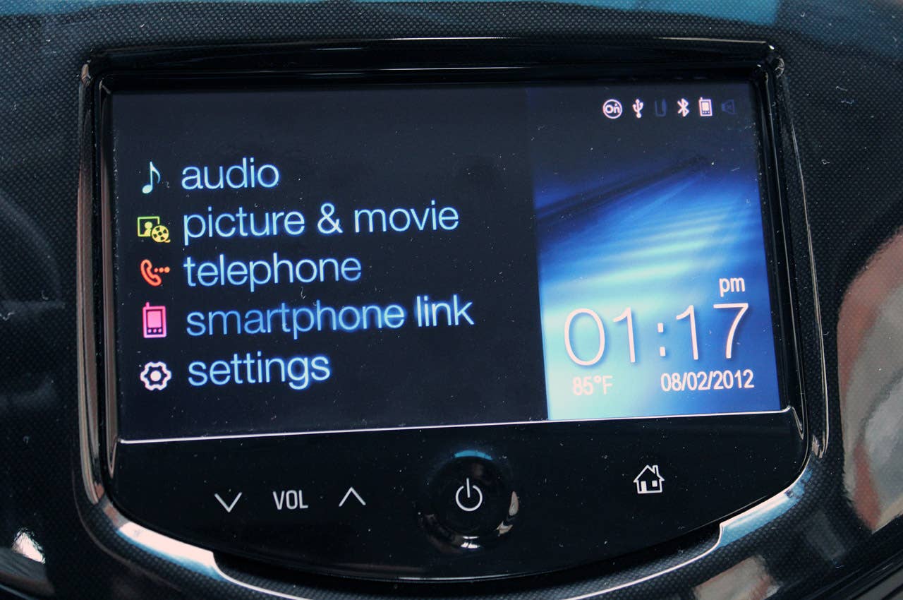 2013 Chevrolet Spark menu display