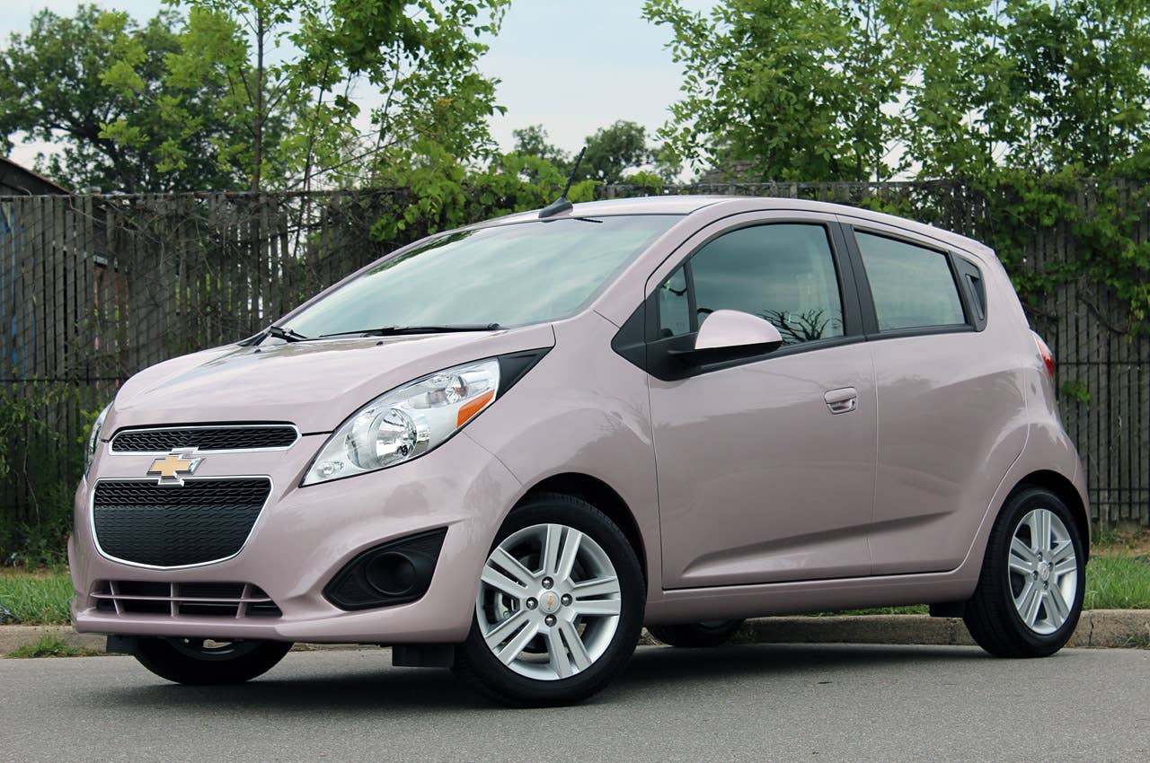 2013 Chevrolet Spark front 3/4 view