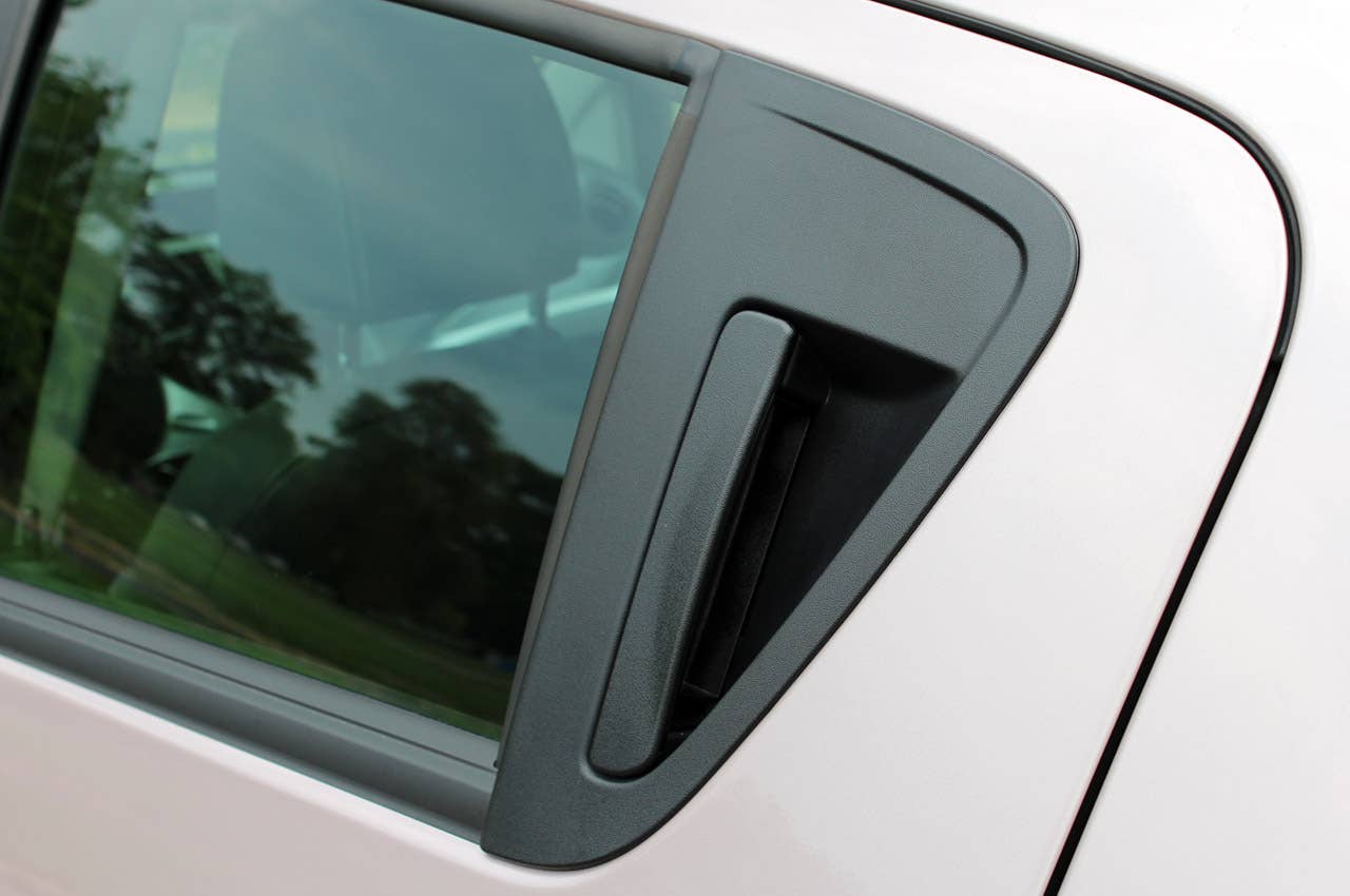 2013 Chevrolet Spark door handle