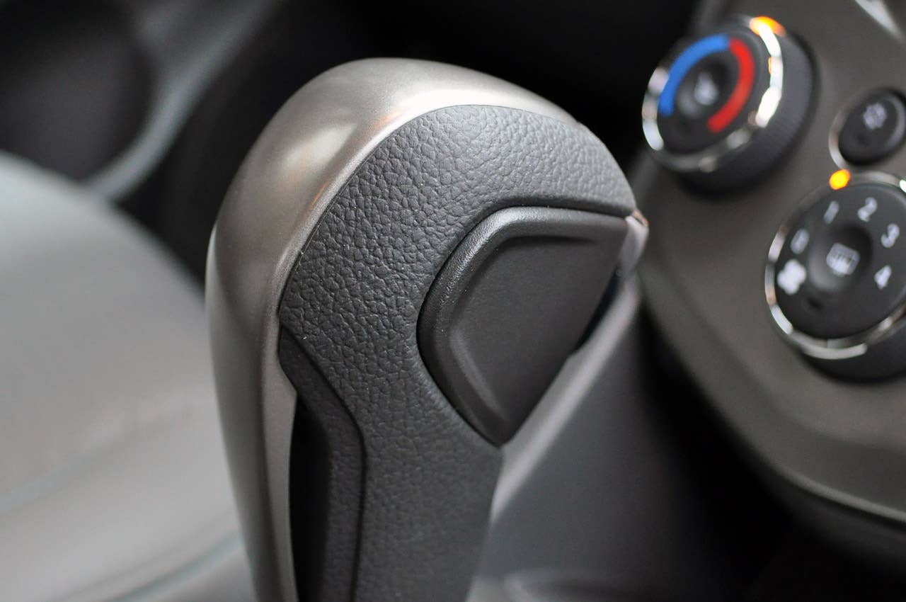 2012 Chevrolet Sonic LTZ shifter