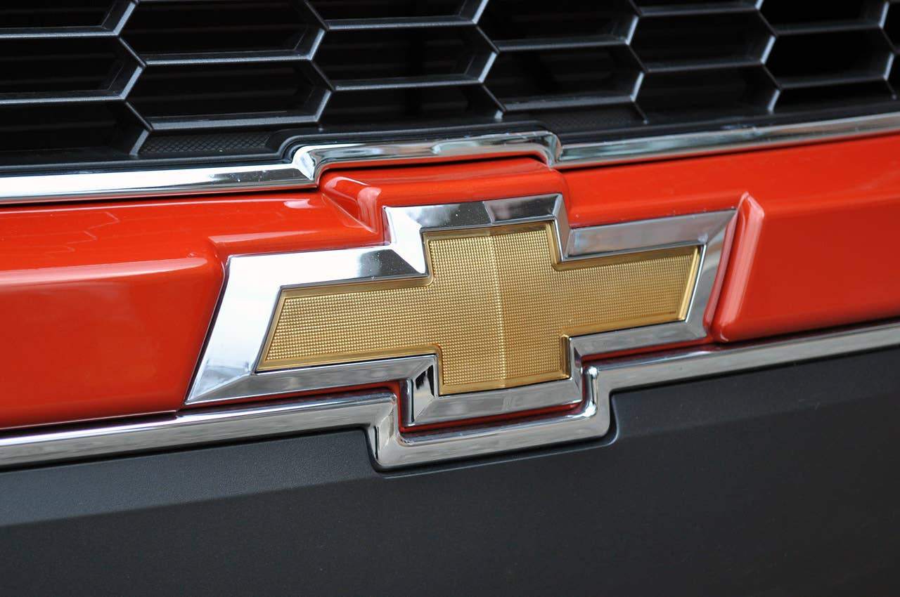 2012 Chevrolet Sonic LTZ logo