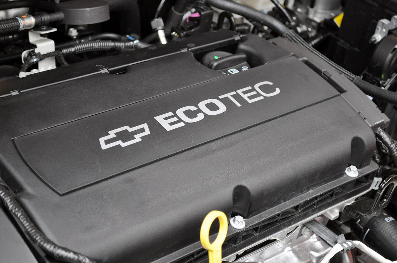 2012 Chevrolet Sonic LTZ engine
