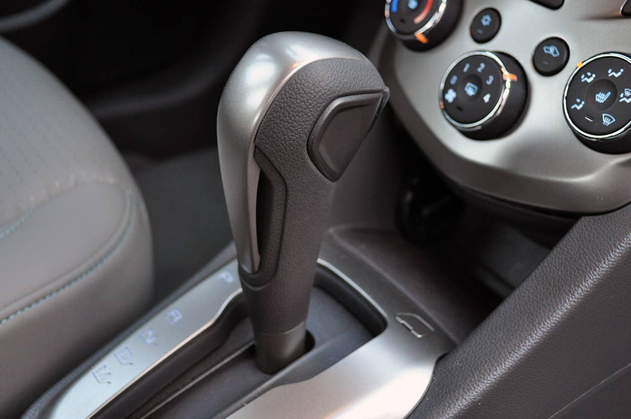 2012 Chevrolet Sonic LTZ shifter