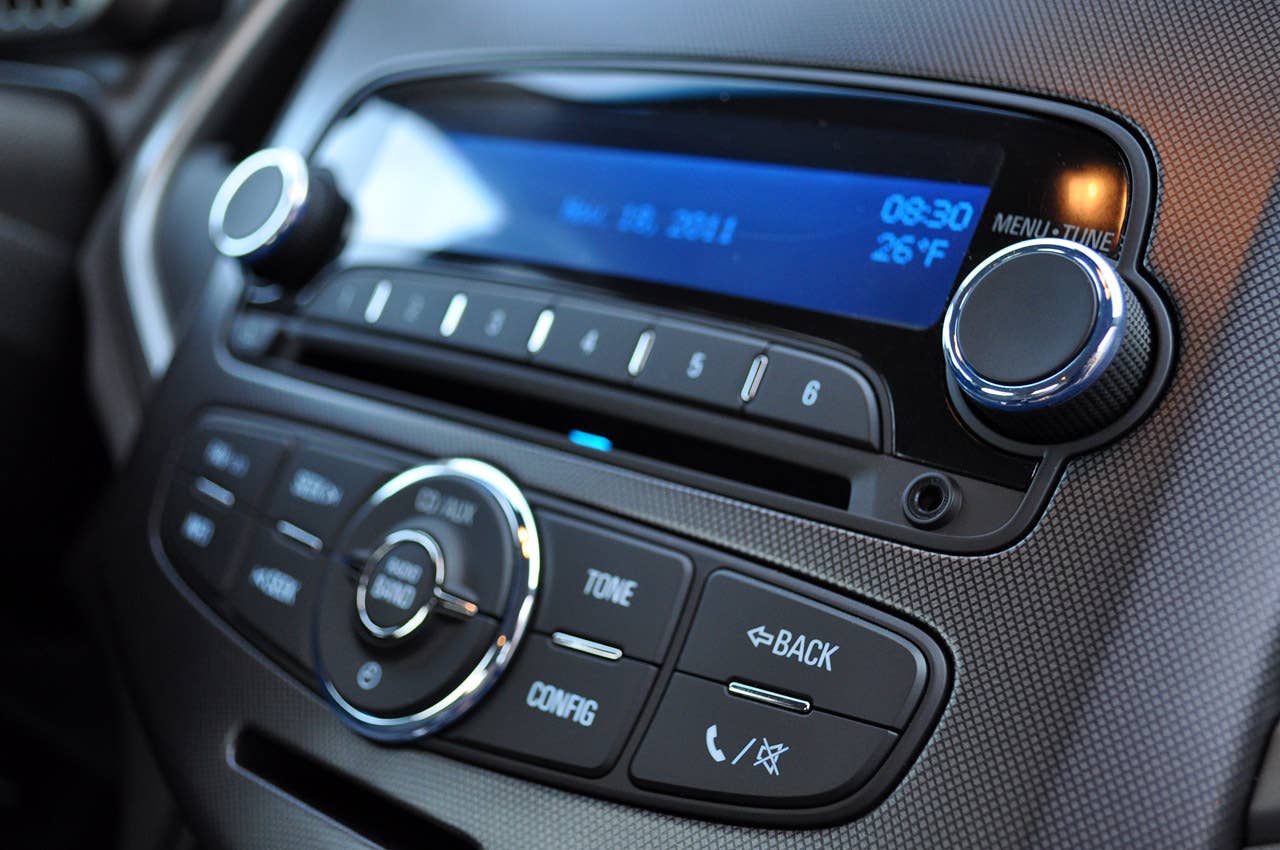 2012 Chevrolet Sonic LTZ audio controls