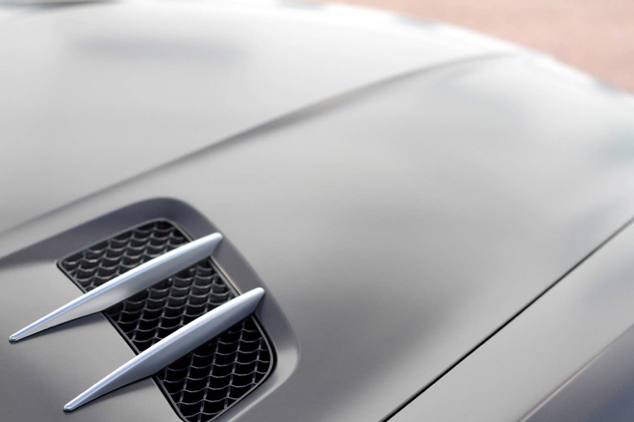 2012 Mercedes-Benz SLS AMG Roadster hood vent