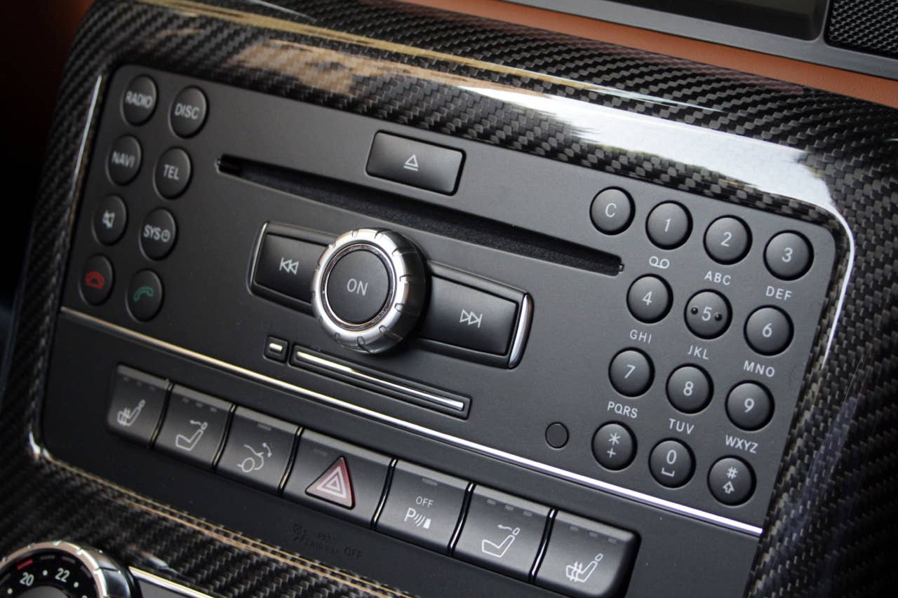 2012 Mercedes-Benz SLS AMG Roadster instrument panel